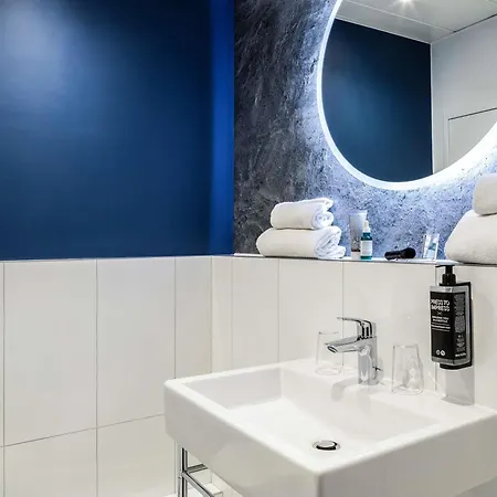 Otel Ibis Styles Paris Mairie De 3*